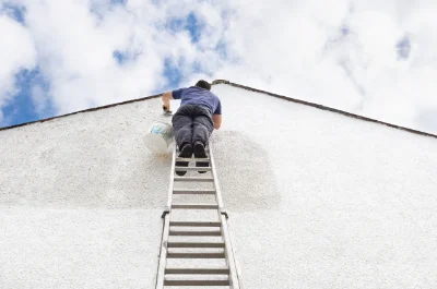 Peinture extérieure à Roussines — façades et ravalement